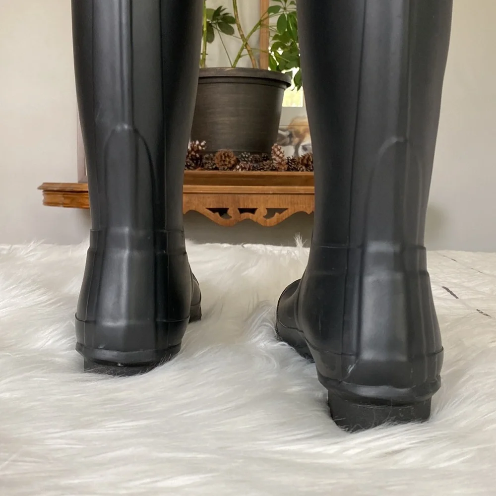 Women’s Original Tall Black Hunter Boots regular calf size - Picture 3 of 7